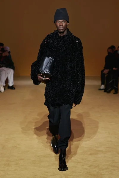 Look 7
